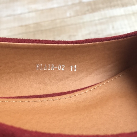 NWOT Pazzle Red Suede Pom Pom Flats Shoes Size 11 - Picture 5 of 7